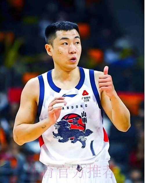 南京男篮分享对阵山东预热海报：高诗岩vs郭昊文再度争锋